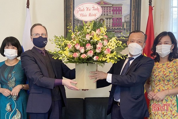 Hà Tĩnh tăng cường hợp tác với cơ quan đại diện và các đối tác quốc tế