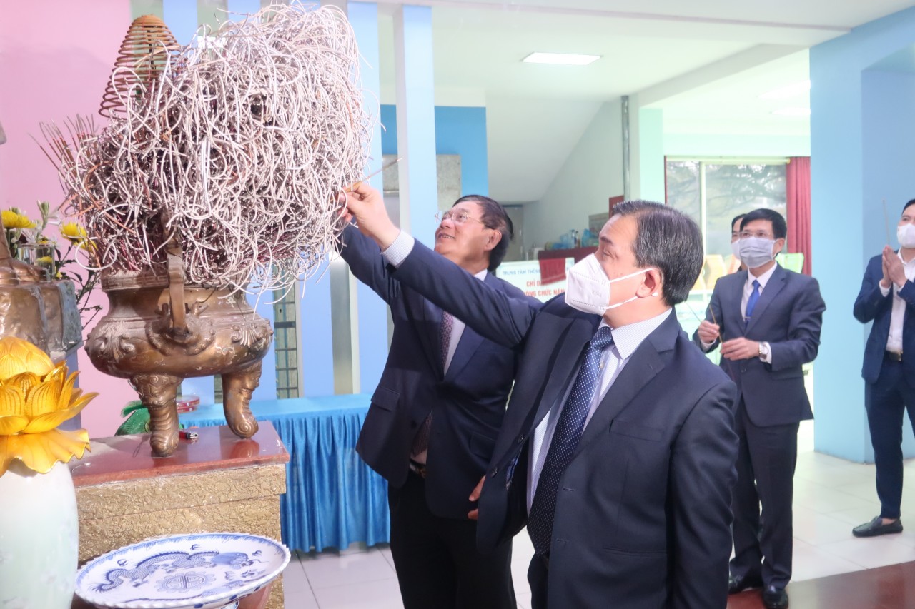 Đại sứ quán Lào đánh giá cao Trường Cao đẳng Thái Nguyên trong đào tạo học sinh, sinh viên nước bạn