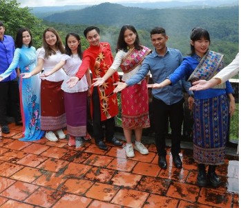 Tuổi trẻ Việt Nam - Lào - Campuchia chung tay nâng tầm quan hệ hữu nghị, chia sẻ phương pháp phòng chống dịch