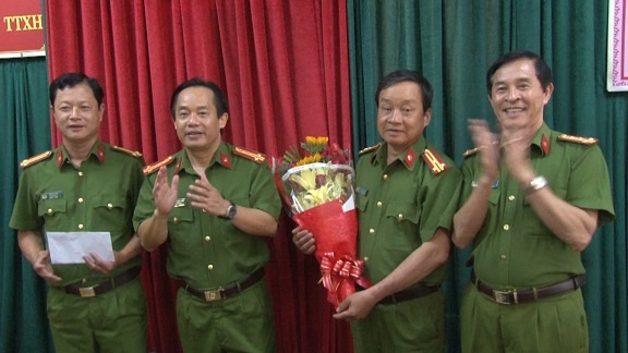 pha nhanh chuyen an 319s vay bat doi tuong gay ra loat vu cuop giat tren pho gay hoan mang tai co do hue