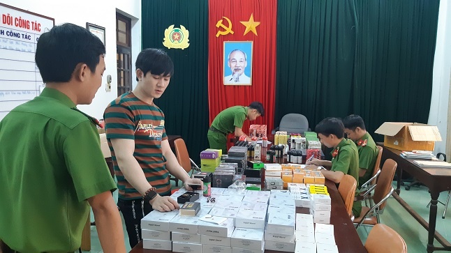 hue tich thu lo hang khung may hut thuoc la dien tu