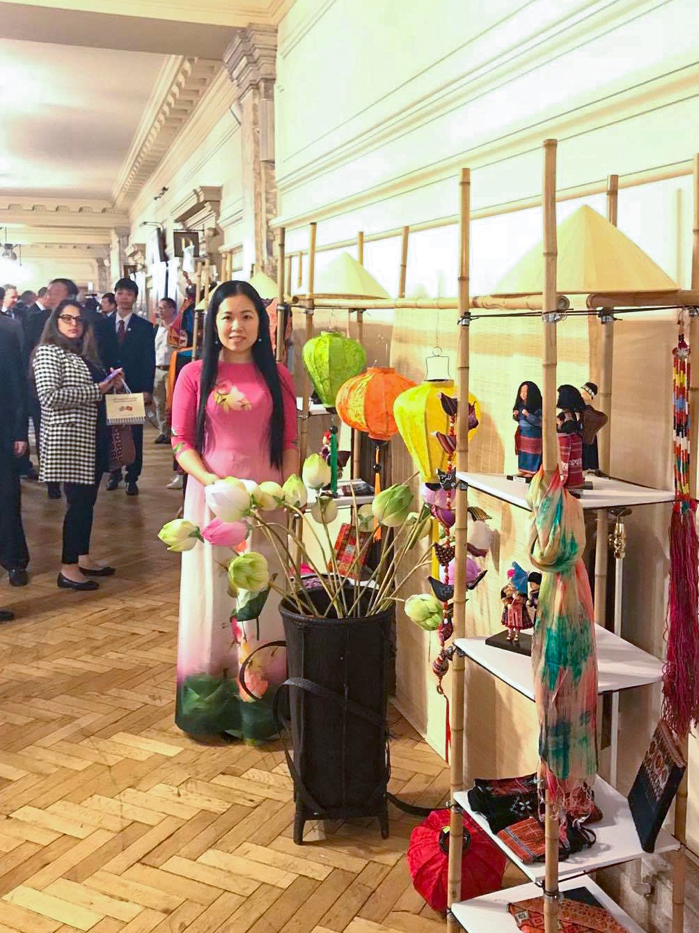 Chúc mừng đất mẹ