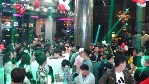 dot kich quan bar phat hien 92 doi tuong duong tinh voi ma tuy