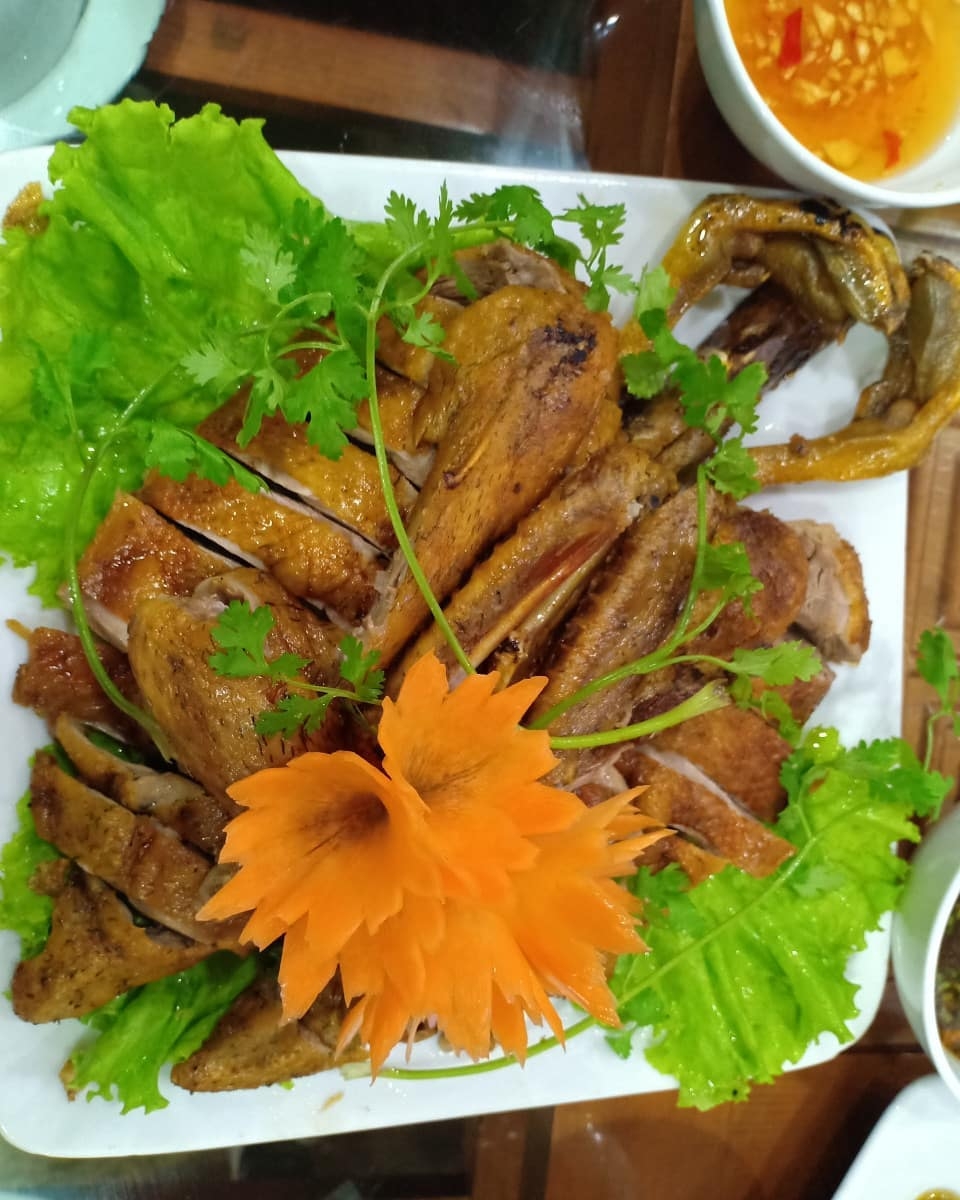 5 dac san cao bang chiem tron tinh cam cua du khach