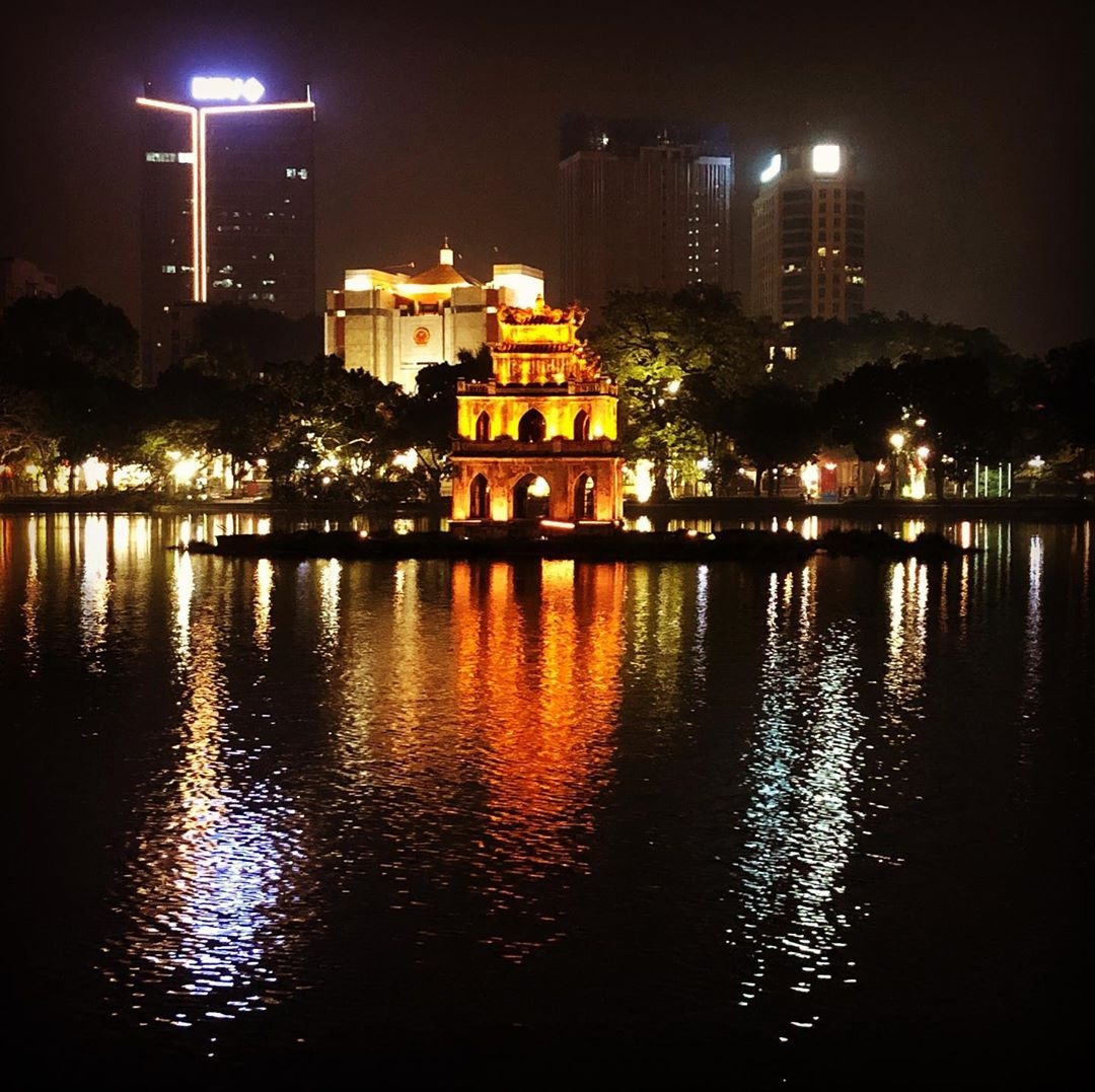 6 trai nghiem ve dem o ha noi nhat dinh phai thu