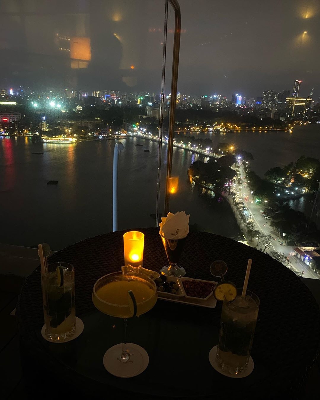 6 trai nghiem ve dem o ha noi nhat dinh phai thu