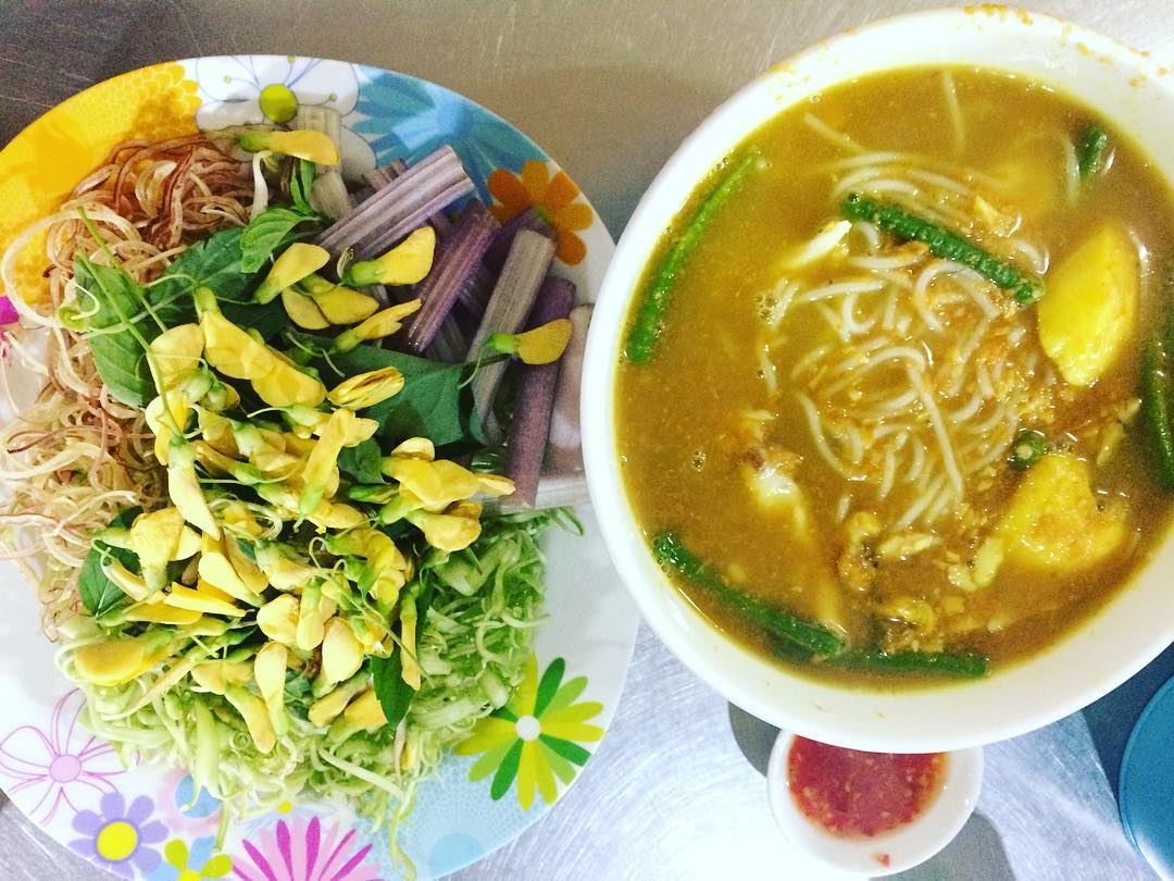 nhung mon bun noi tieng o tp hcm lam say long thuc khach