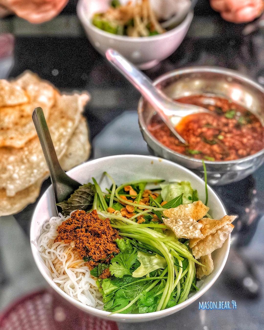 banh can nuoc ca bun ram va loat mon ngon o quy nhon