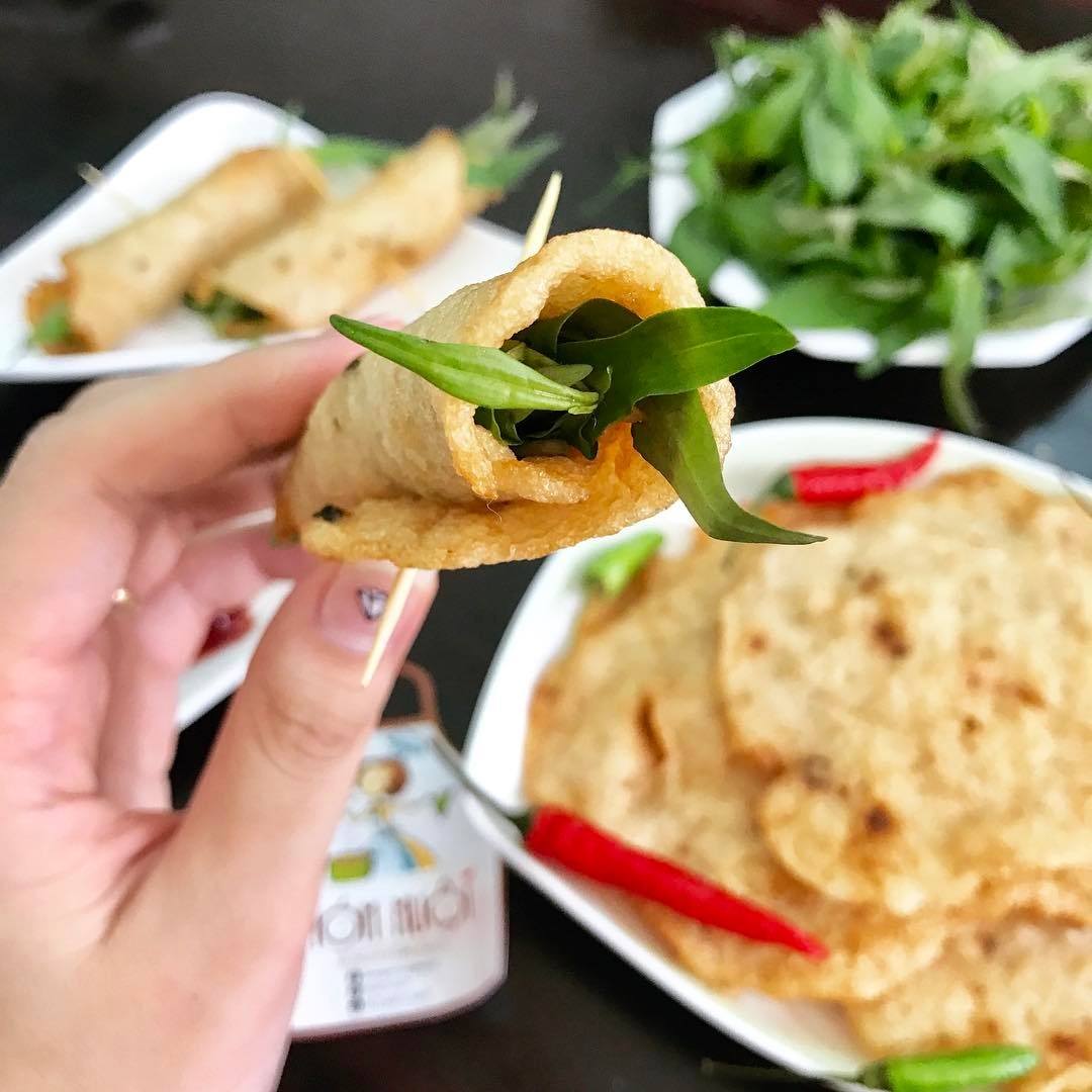 banh can nuoc ca bun ram va loat mon ngon o quy nhon