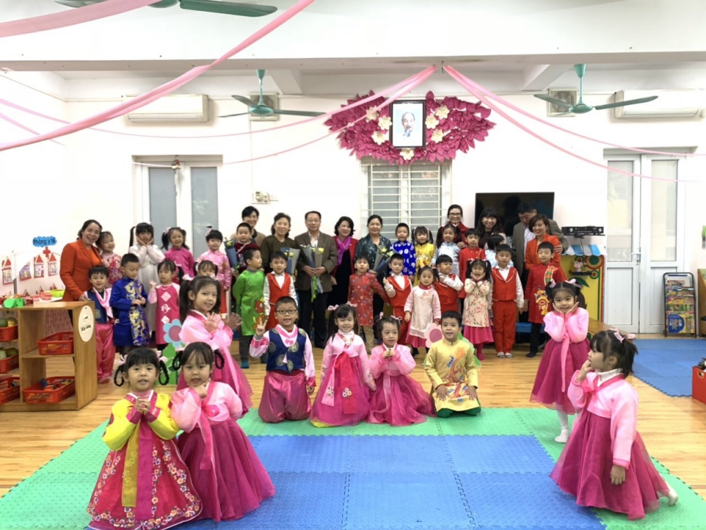 ngoi truong bieu tuong cua quan he viet nam trieu tien