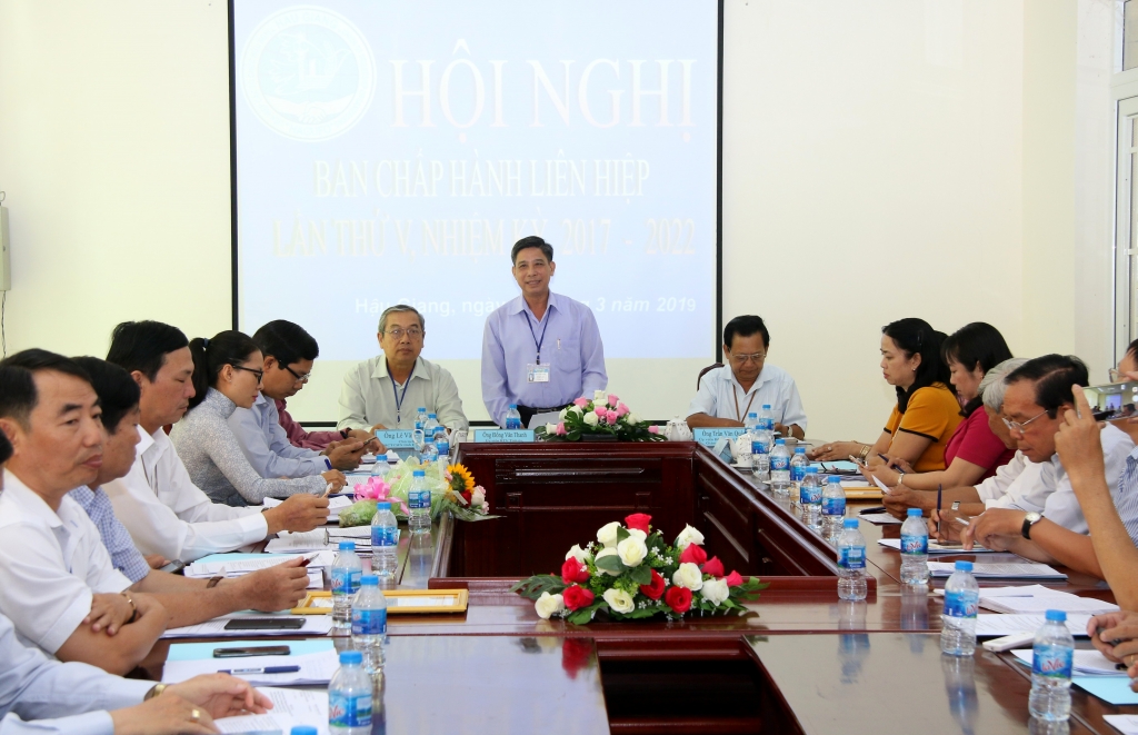 ong le minh tuan giu chuc pho chu tich lien hiep cac to chuc huu nghi tinh hau giang