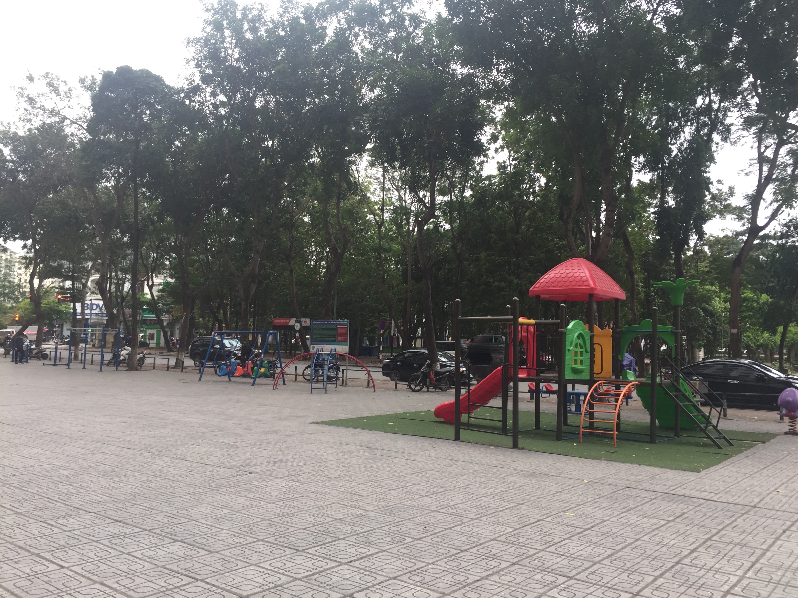 chung cu van dan o ha noi im ang vi covid 19
