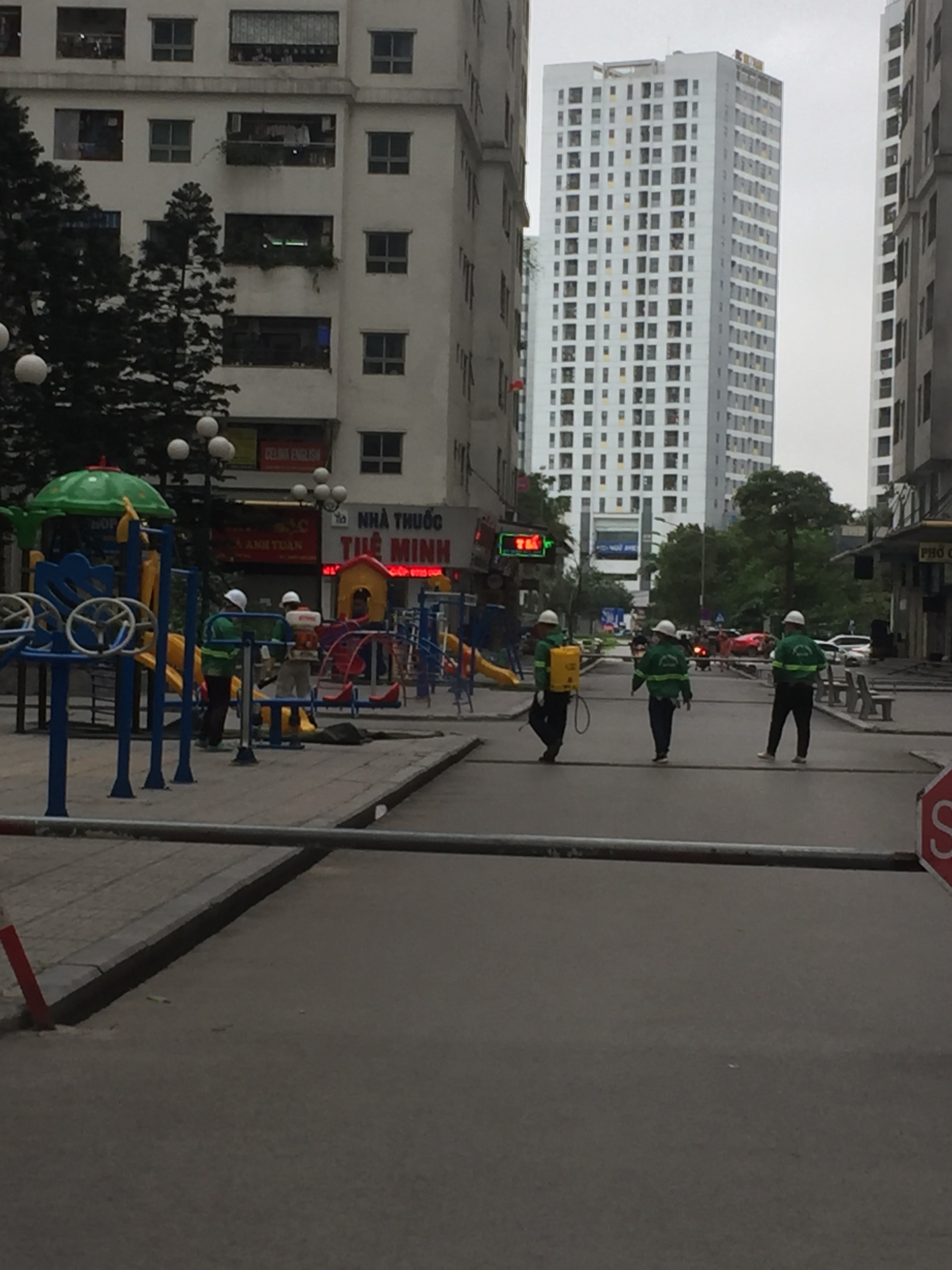 chung cu van dan o ha noi im ang vi covid 19