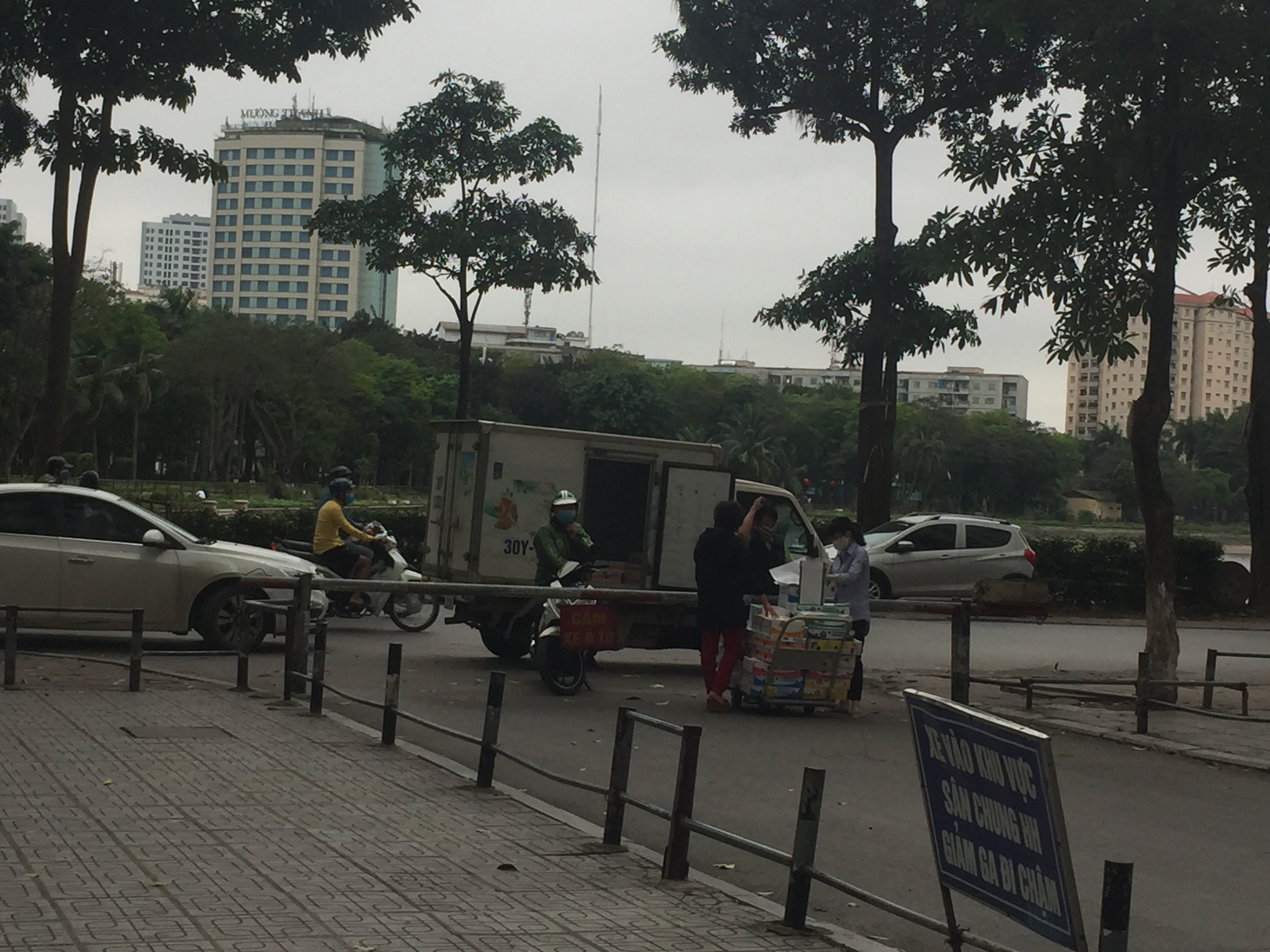 chung cu van dan o ha noi im ang vi covid 19