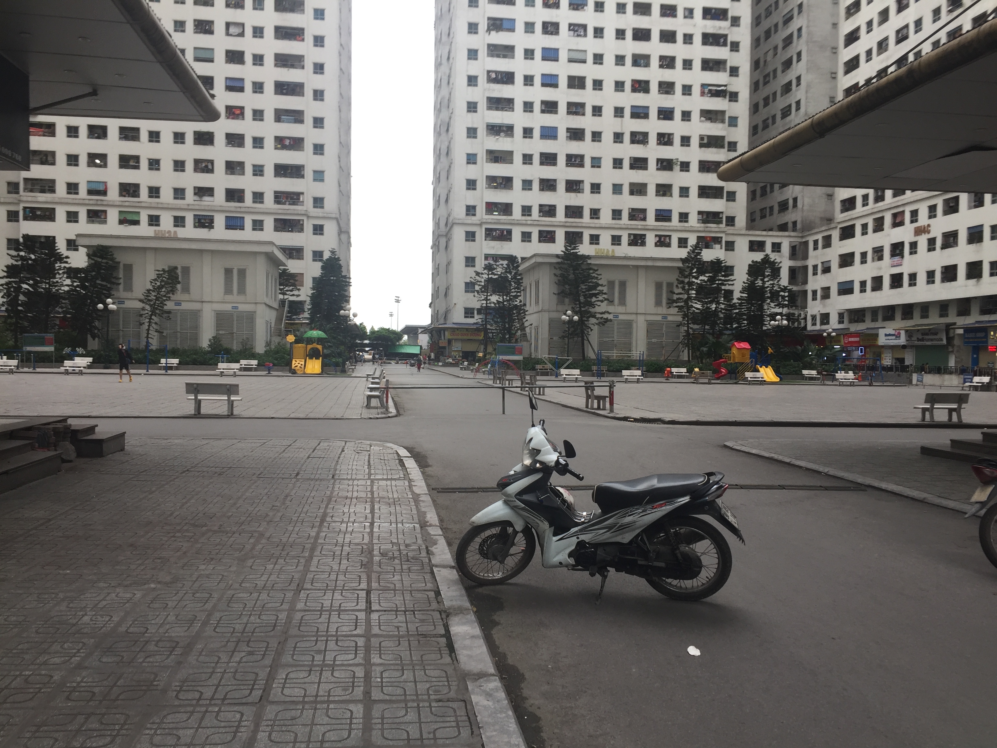 chung cu van dan o ha noi im ang vi covid 19