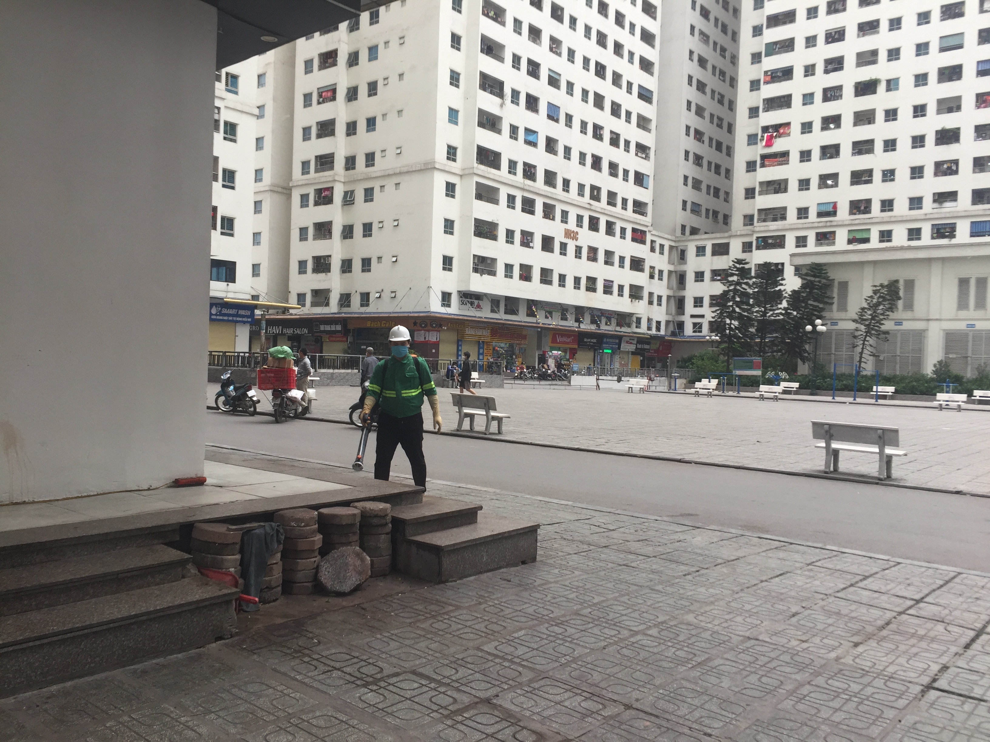 chung cu van dan o ha noi im ang vi covid 19
