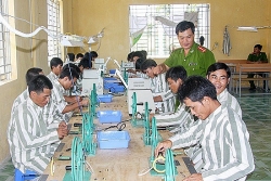 Tạo điều kiện thuận lợi cho người chấp hành xong hình phạt tù ổn định cuộc sống