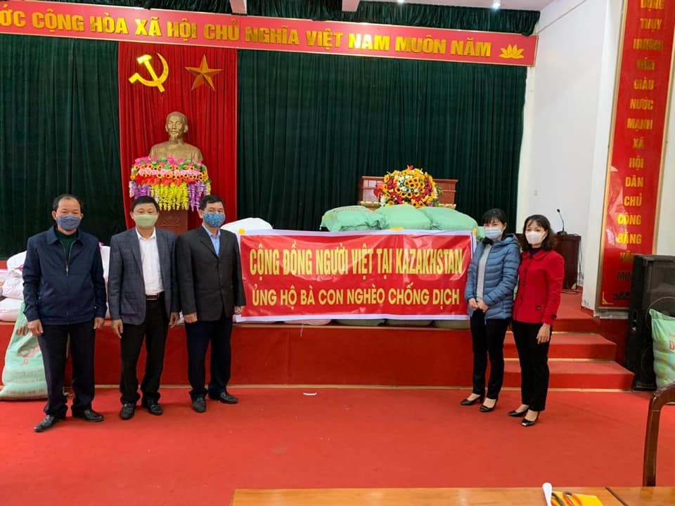 Người Việt tại Kazakhstan hỗ trợ hàng tấn gạo cho người nghèo thành thị chống COVID-19
