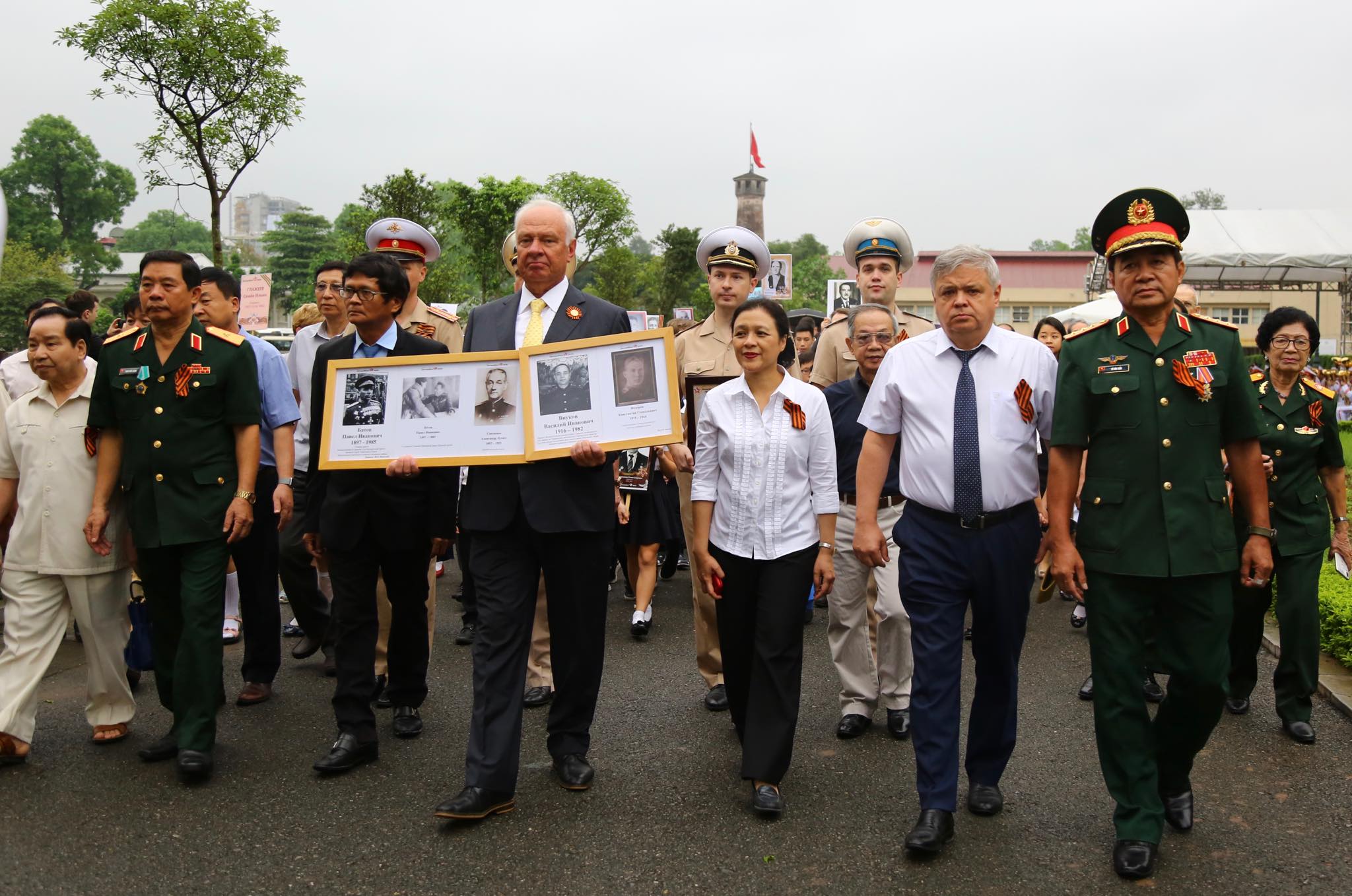 tu dien bien phu den chien tranh ve quoc vi dai vang mai ban hung ca