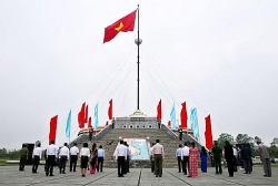 ban be quoc te chuc mung viet nam nhan ki niem 45 nam thong nhat dat nuoc