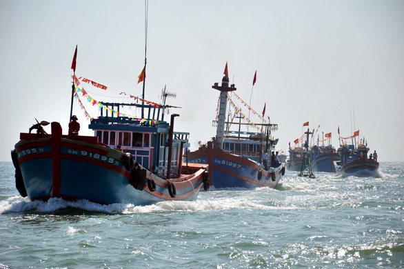 hanh dong phi phap cua trung quoc tren bien dong nguy hiem the nao va canh giac ra sao