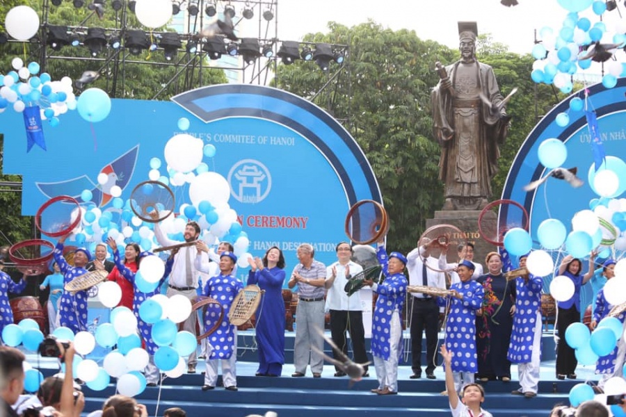 Bạn bè quốc tế chung vui dịp 20 năm Hà Nội được UNESCO vinh danh “Thành phố vì hòa bình” ban be quoc te chung vui dip 20 nam ha noi duoc unesco vinh danh la thanh pho vi hoa binh