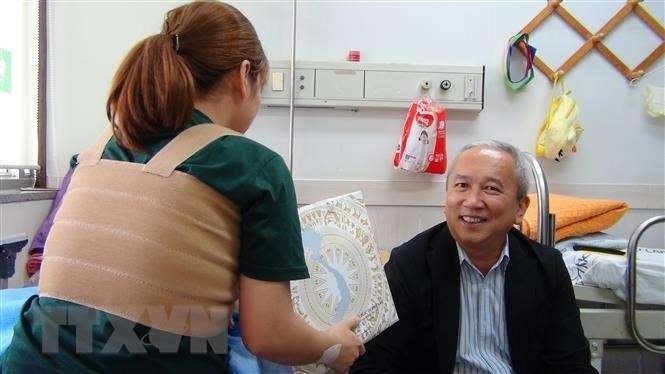 vo viet bi chong han bao hanh sap xuat vien se sinh song o dau