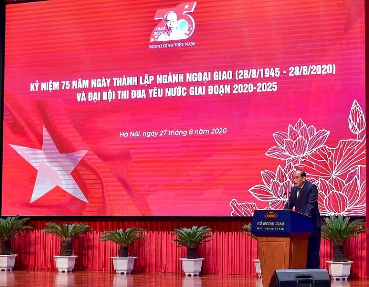 bao ho cong dan viet nam thong diep khong bo lai ai o phia sau