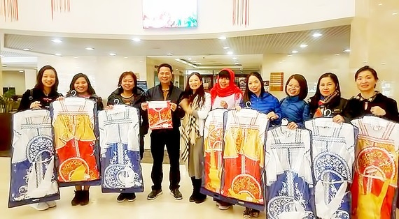 100 cuu hoc sinh ha noi tren khap the gioi hoi tu mua thu tai nga