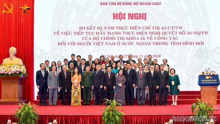 Thực hiện công tác về người Việt Nam ở nước ngoài là nhiệm vụ của cả hệ thống chính trị và của toàn dân