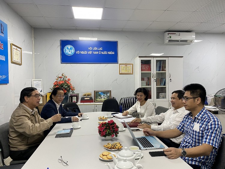 Kiều bào tích cực tham dự Cuộc thi Biên soạn sách, tài liệu dạy và học tiếng Việt cho người Việt Nam ở nước ngoài