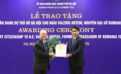 vinh danh truy tang huan chuong huu nghi cho nha lam phim ha lan