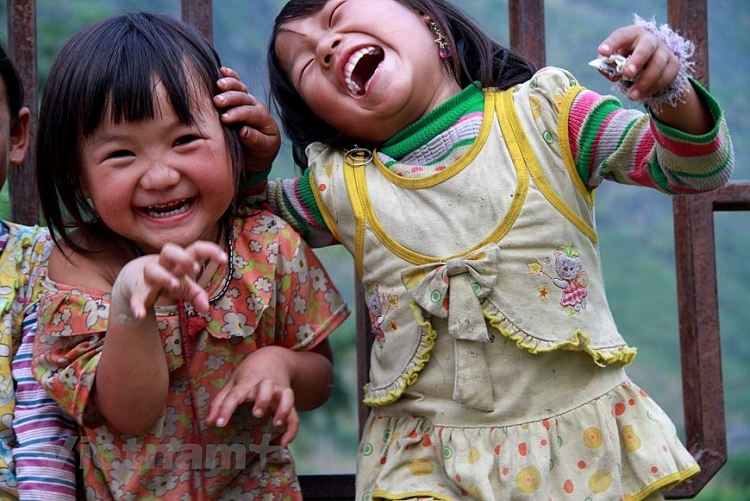 Quyền con người không tách rời nghĩa vụ và trách nhiệm công dân Quyền con người không tách rời nghĩa vụ và trách nhiệm công dân