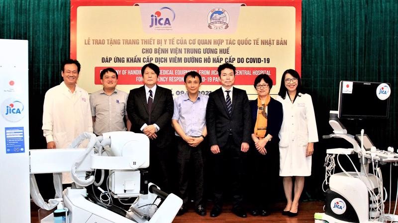 Chìa khoá để Việt Nam kiểm soát Covid-19 là sự Đồng lòng và Tin tưởng