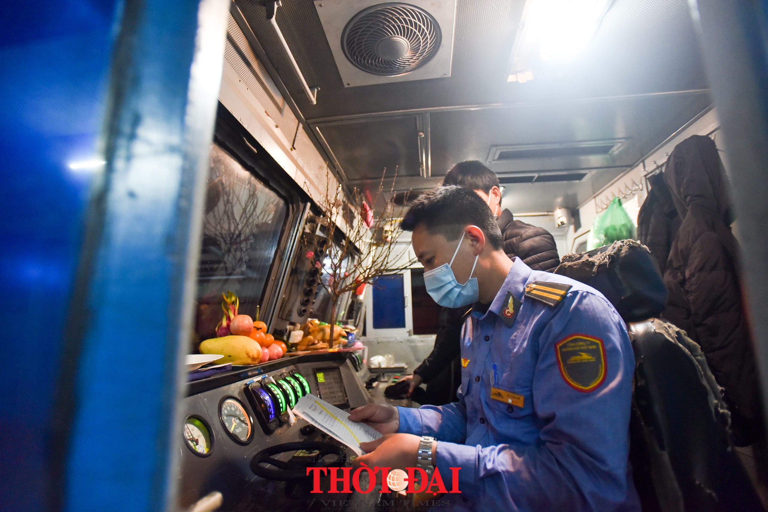 Xúc động chuyến tàu xuyên Tết chở mùa xuân về với nhiều gia đình Xúc động chuyến tàu xuyên Tết chở mùa xuân về với nhiều gia đình