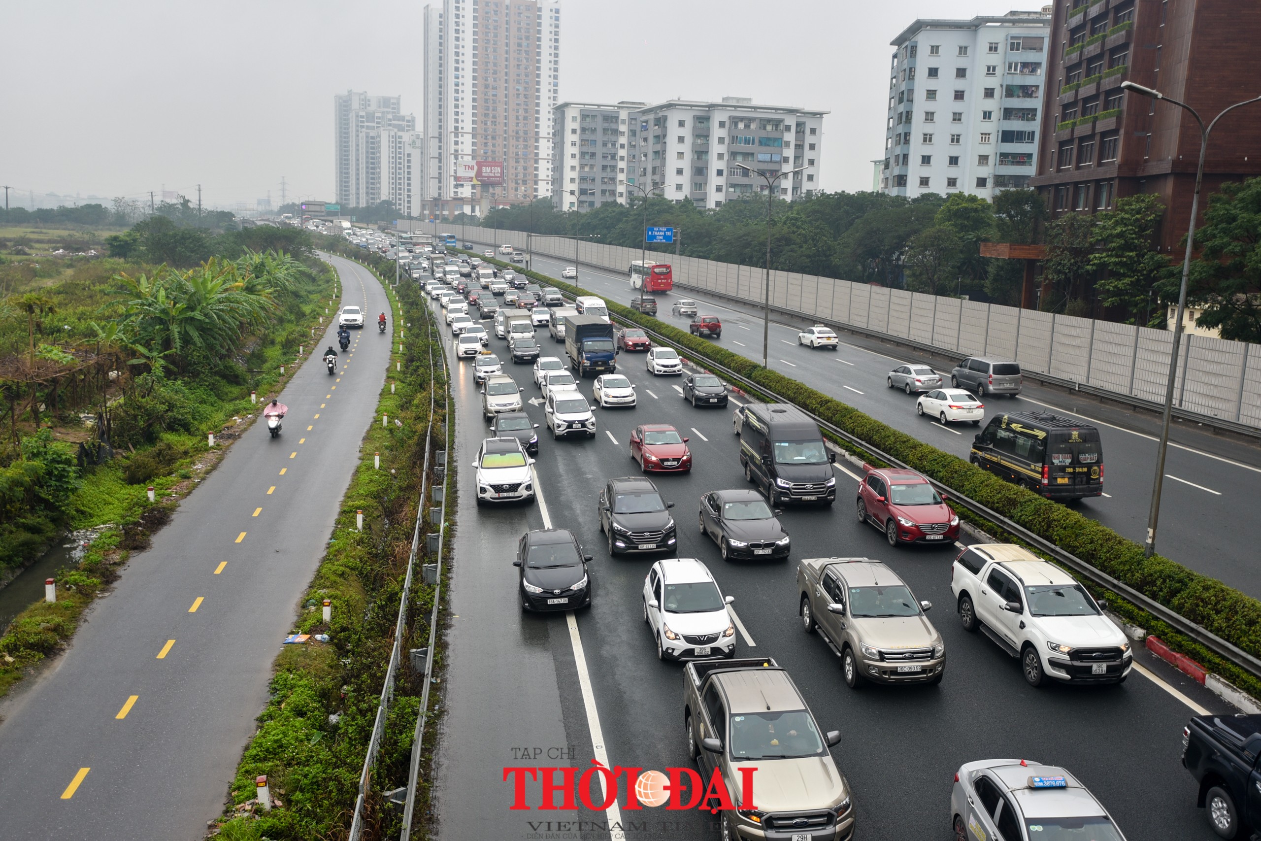 Cửa ngõ vào Hà Nội ùn tắc hàng km ngày người dân trở lại sau kì nghỉ Tết Người dân các tỉnh tấp nập trở lại Thủ đô sau kì nghỉ Tết