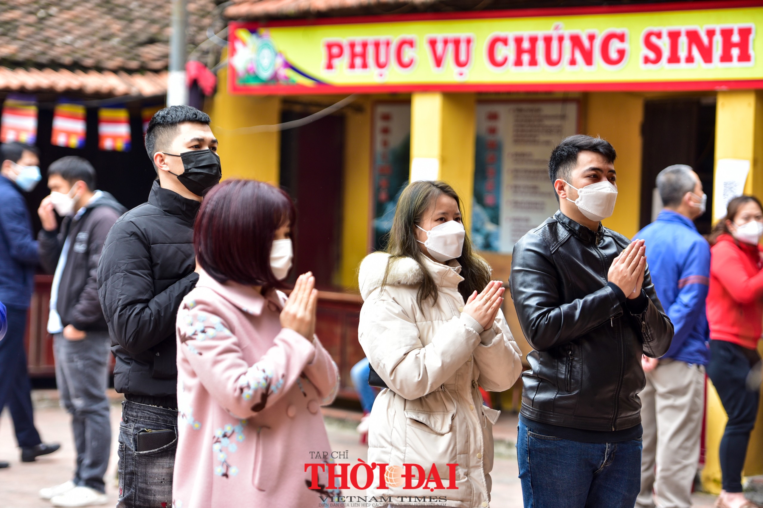 Người dân Hà Nội tấp nập đi lễ Rằm tháng Giêng Người dân Hà Nội tấp nập đi lễ rằm tháng Giêng