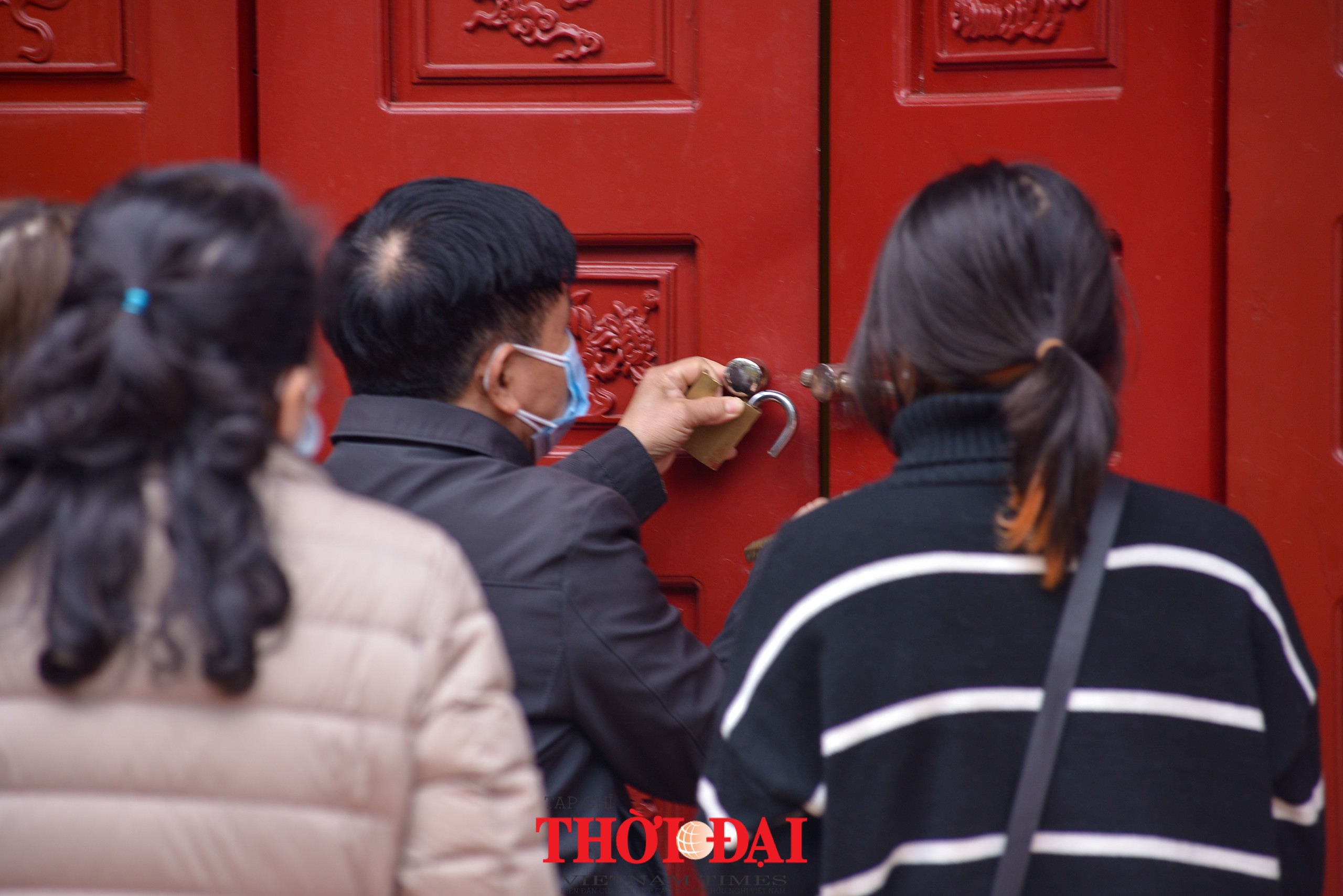 Người dân Hà Nội tấp nập đi lễ Rằm tháng Giêng Người dân Hà Nội tấp nập đi lễ rằm tháng Giêng