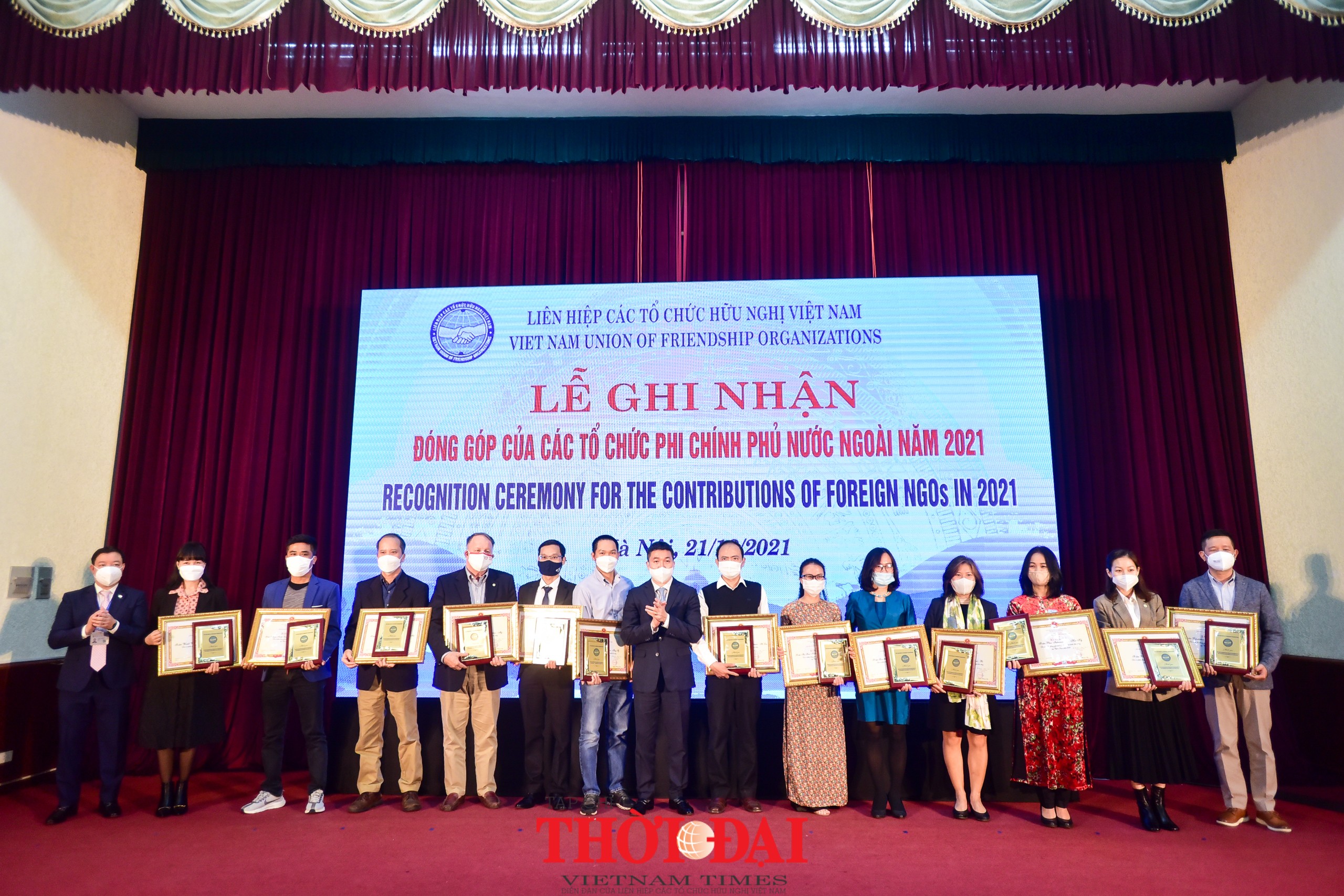 VUFO tặng bằng khen cho 49 tổ chức PCPNN hoạt động nổi bật trong năm 2021
