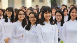 van khan cung giao thua ngay 30 tet nam 2020 trong nha va ngoai troi day du chuan nhat