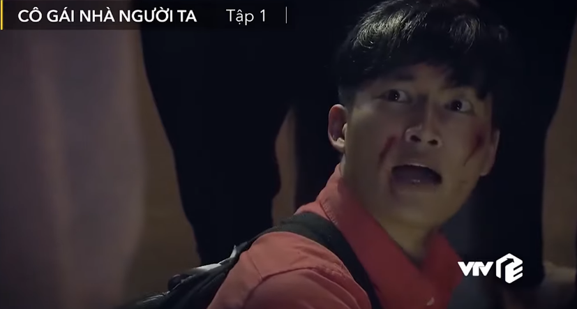 Cô gái nhà người ta tập 1: Viễn tỏ tình bằng... gà ngậm hoa hồng co gai nha nguoi ta tap 1 vien to tinh bang ga ngam hoa hong khoa bi bo tut quan danh