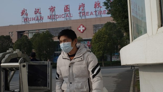 trung quoc them 4 nguoi mac viem phoi la do virus corona moi