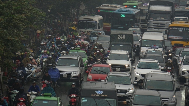 ha noi tac cung moi nga duong vi nguoi dan ve que an tet