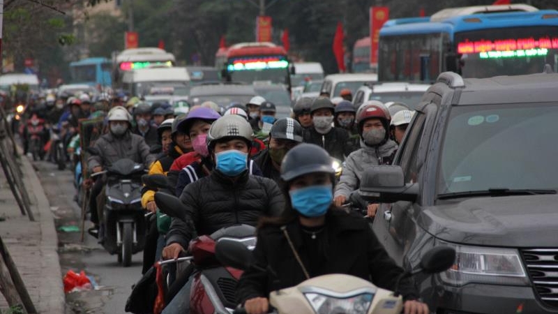 Hà Nội tắc cứng mọi ngả đường vì người dân về quê ăn Tết