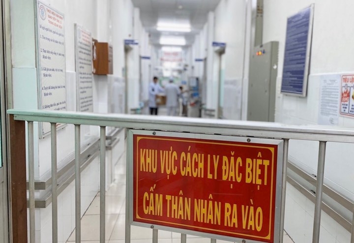 hai nguoi trung quoc nhiem virus corona moi di tren chuyen bay chuyen tau nao