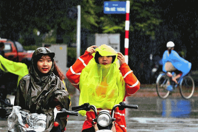 tin thoi tiet hom nay 82 ret hai va mua phun bao trum khap mien bac