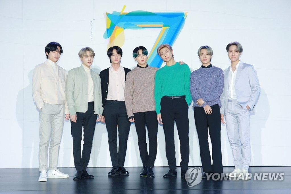han quoc nhom nhac bts huy concert tai seoul vi covid 19
