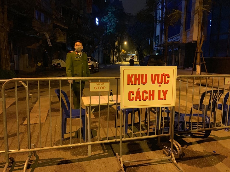 covid 19 ha noi cach ly bao nhieu nha o pho truc bach