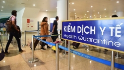 Nguyên nhân bệnh nhân số 17 qua mắt kiểm dịch ở sân bay, lây Covid-19 cho 2 người