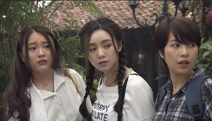 dung bat em phai quen tap 4 ngoc duoc canh bao ve em gai mua cua bo